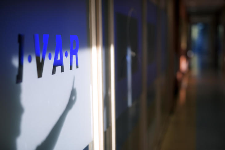 Bilde av IVAR logo